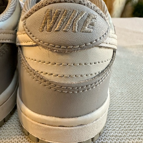 Nike Dunk Low Pure Platinum Two Tone Grey | Kid Size 1Y| Pre-loved - Picture 6 of 16